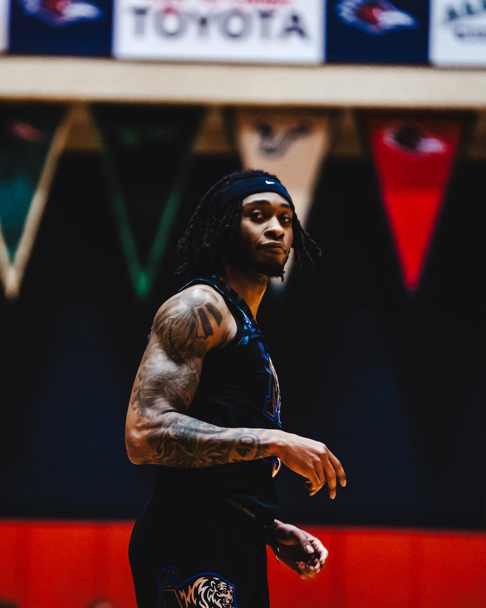 Corner Specialist 👌

<a href="/_colbyrogers/">Colby Rogers</a> with his 2nd triple to give him 8⃣ points