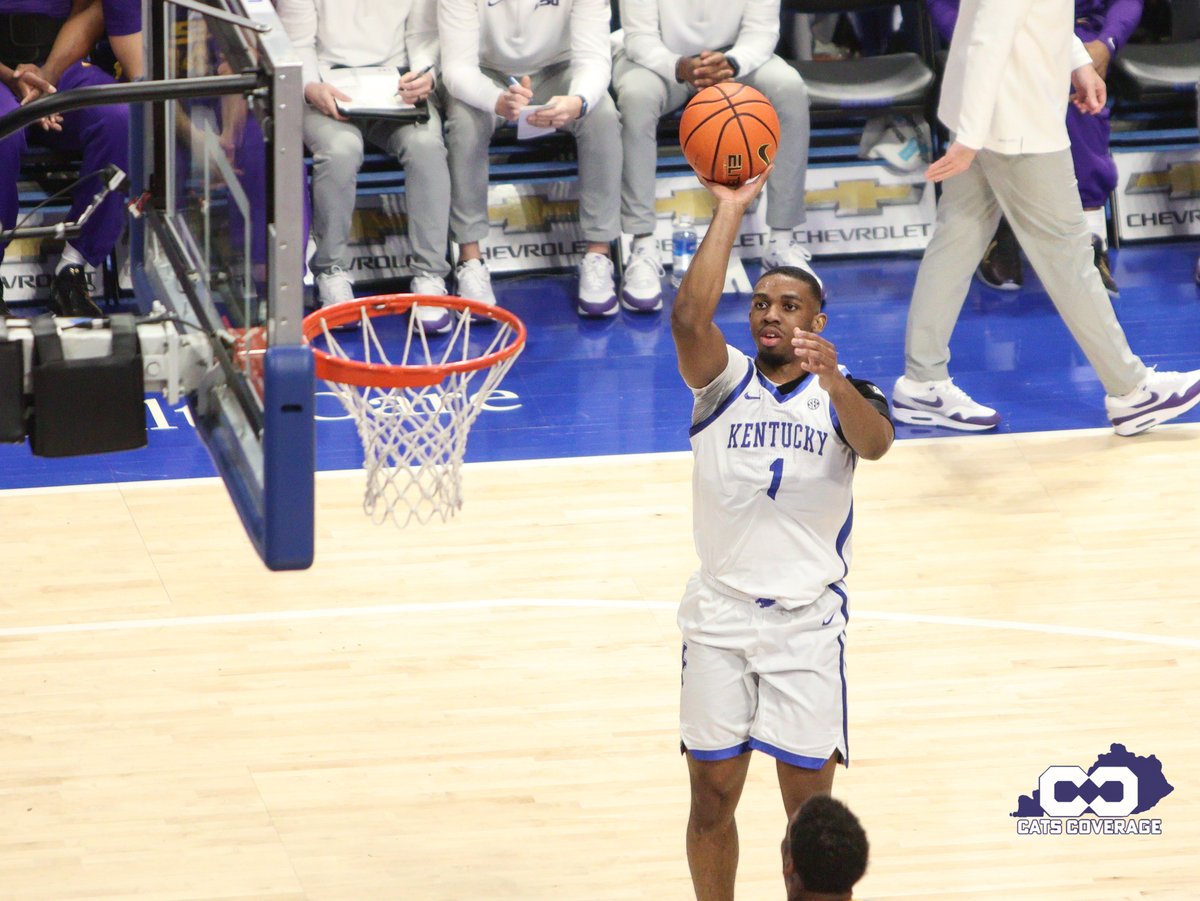 TimSmithCC's tweet image. The ‘Cats lead at halftime, 50-23