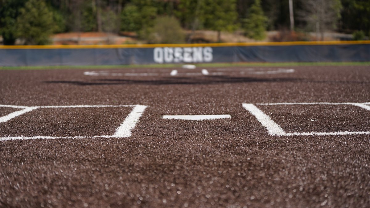 Queens Softball tweet media