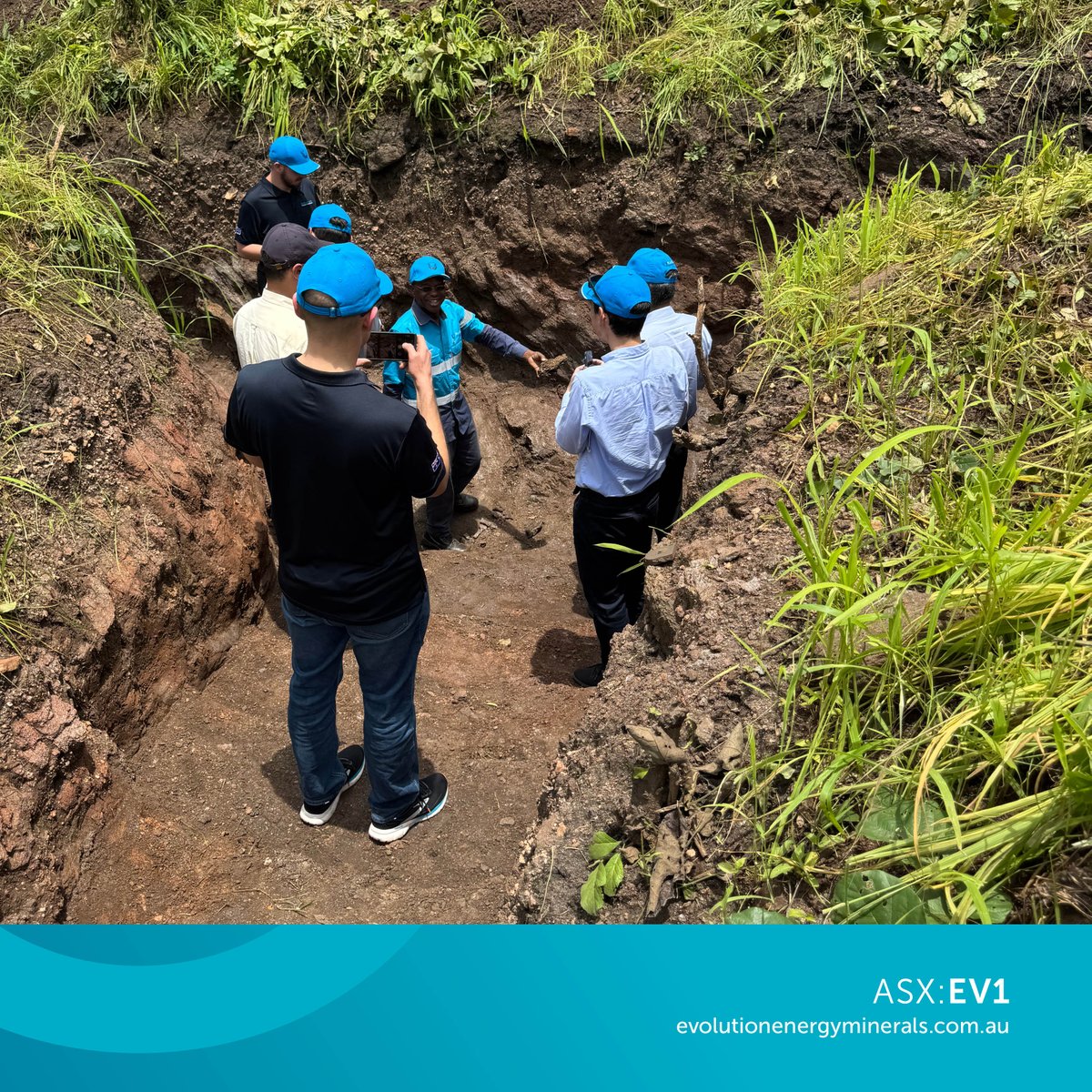 The #EV1 team recently hosted a site visit to the Chilalo Graphite Project in Tanzania, with trenches clearly showing the shallow graphite mineralisation.

loom.ly/yWnyLQ8