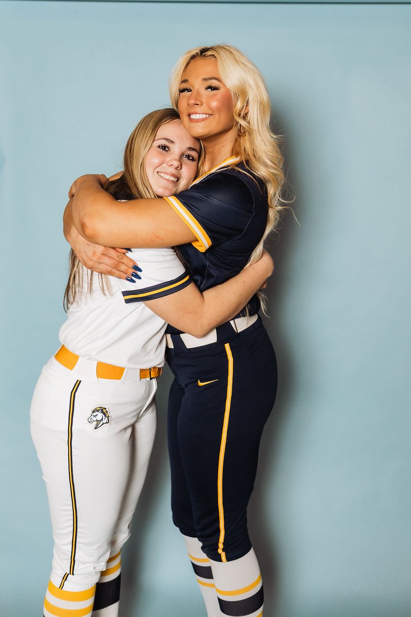 Ryann Presswood (@ryannpresswood) on Twitter photo This is my catcher Morgan. She saved the game tonight with a walk off. So freaking proud of her. And another one. 2-1 makes it a W. <a href="/DubVSoftball/">Walker Valley Softball</a> <a href="/OTB423/">Off The Bench (Chattanooga)</a> #IronSharpensIron #Team24 #GoldStandard This is my catcher Morgan. She saved the game tonight with a walk off. So freaking proud of her. And another one. 2-1 makes it a W. <a href="/DubVSoftball/">Walker Valley Softball</a> <a href="/OTB423/">Off The Bench (Chattanooga)</a> #IronSharpensIron #Team24 #GoldStandard