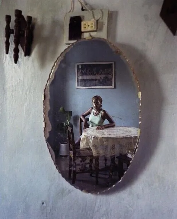 fer_pujato's tweet photo. Robert van der Hilst - Havana, Cuba, 1987, from Cuban Interior, (2002) https://t.co/OLLIG5zOA2
