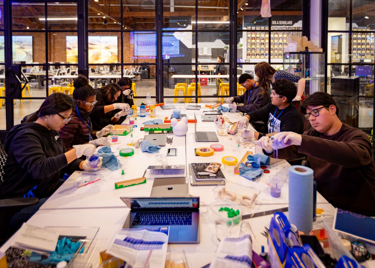 solafoundation1's tweet photo. Checkout photos of our PIMS Fellowship students creating their own resin molds last week!
#PIMSFellowship #ResinWorkshop https://t.co/ZnHo9V426d