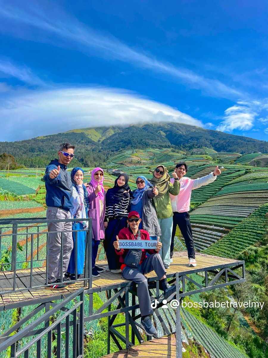 Travelbossbabe's tweet photo. Jangan tak tahu Bossbabe dah lama ada pakej #privatetrip Jogja, sekali dengan Central Java. Inilah masanya you alls nak naik ojek dengan local people, menyelusuri keindahan slow pace lifestyle di dataran tertinggi Jawa. https://t.co/IoZ3wURmHj