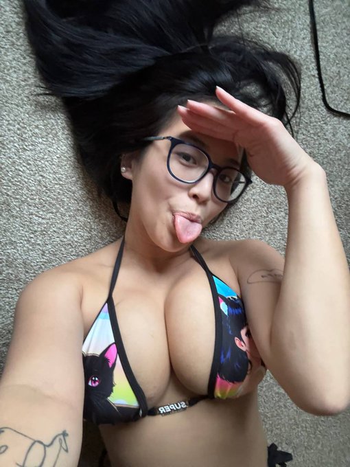 say hi if you want a free pic ? https://t.co/TIs3pLPIbx