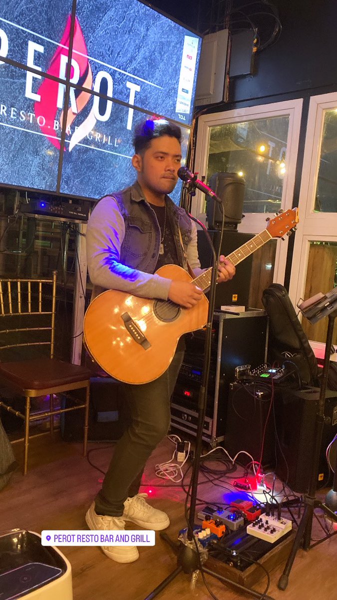 Acoustic Gig at PEROT RESTO BAR and GRILL every Wednesday night. Takits! 7pm to 11pm.

#bandforhire
#acousticsinger