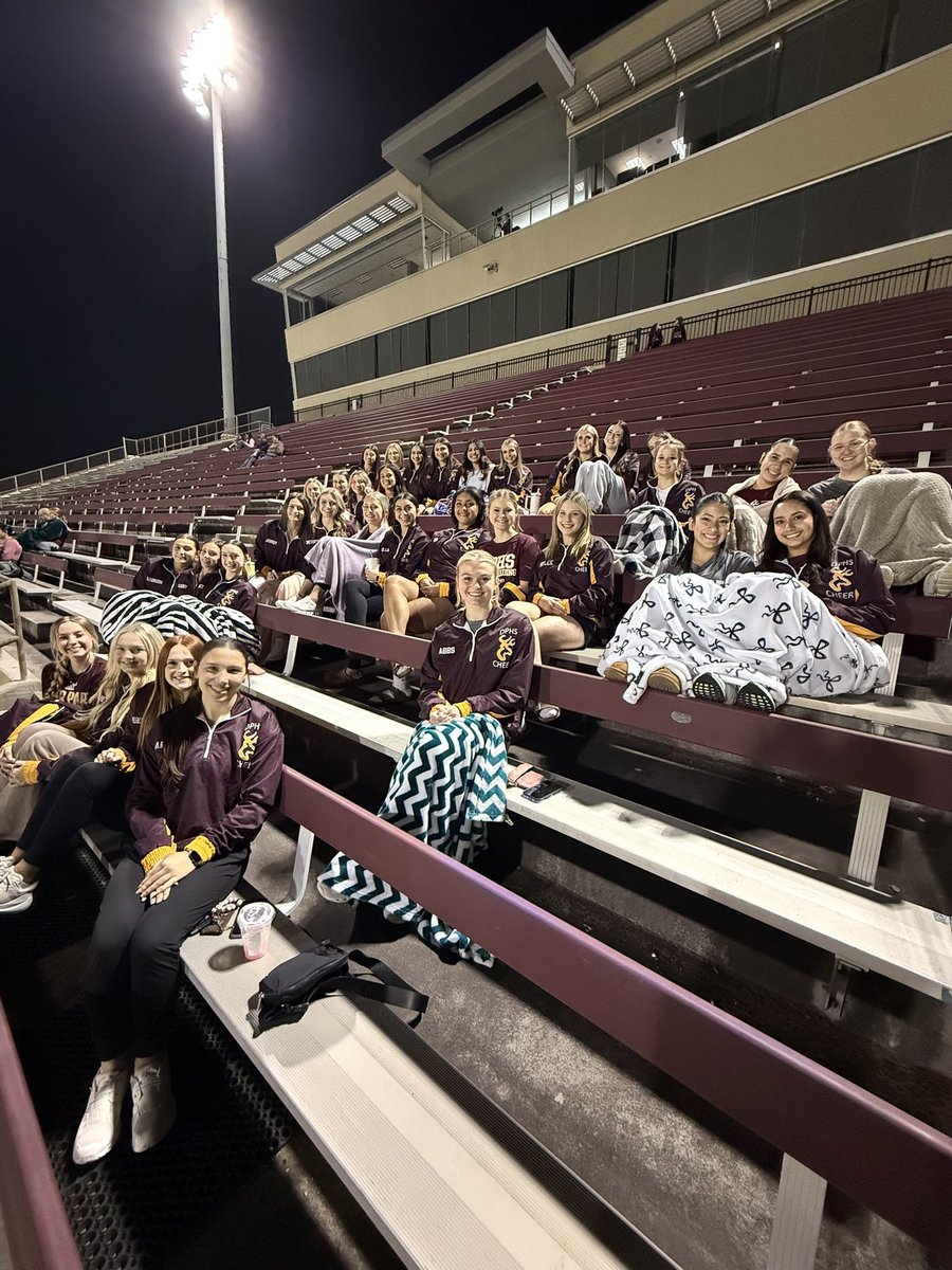 Let’s go <a href="/DPHSMensSoccer/">DP Mens Soccer ⚽⚽</a> ⚽️🦌🤘