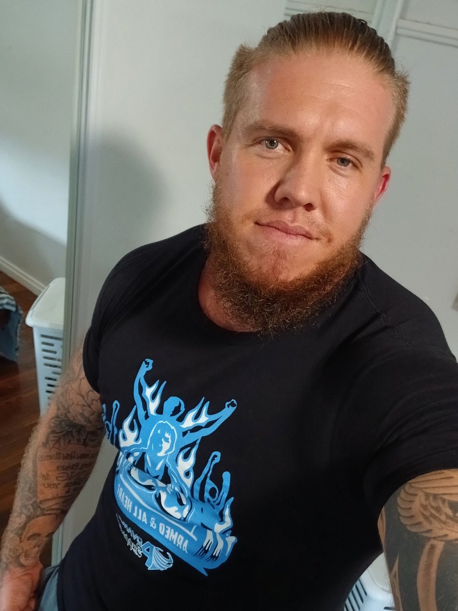 SlashGami's tweet image. So blessed to finally be apart of the Armed &amp;amp; All Heart Family🥰💪🏼💯

Thanks to the brother @RealBrentGobat for hooking us up❤️

Never did I ever think I was gonna fit my 6'4 270pound ass in a Small but aye, you won't know until you give it a shot💯

@The100Club100 #Doworkson