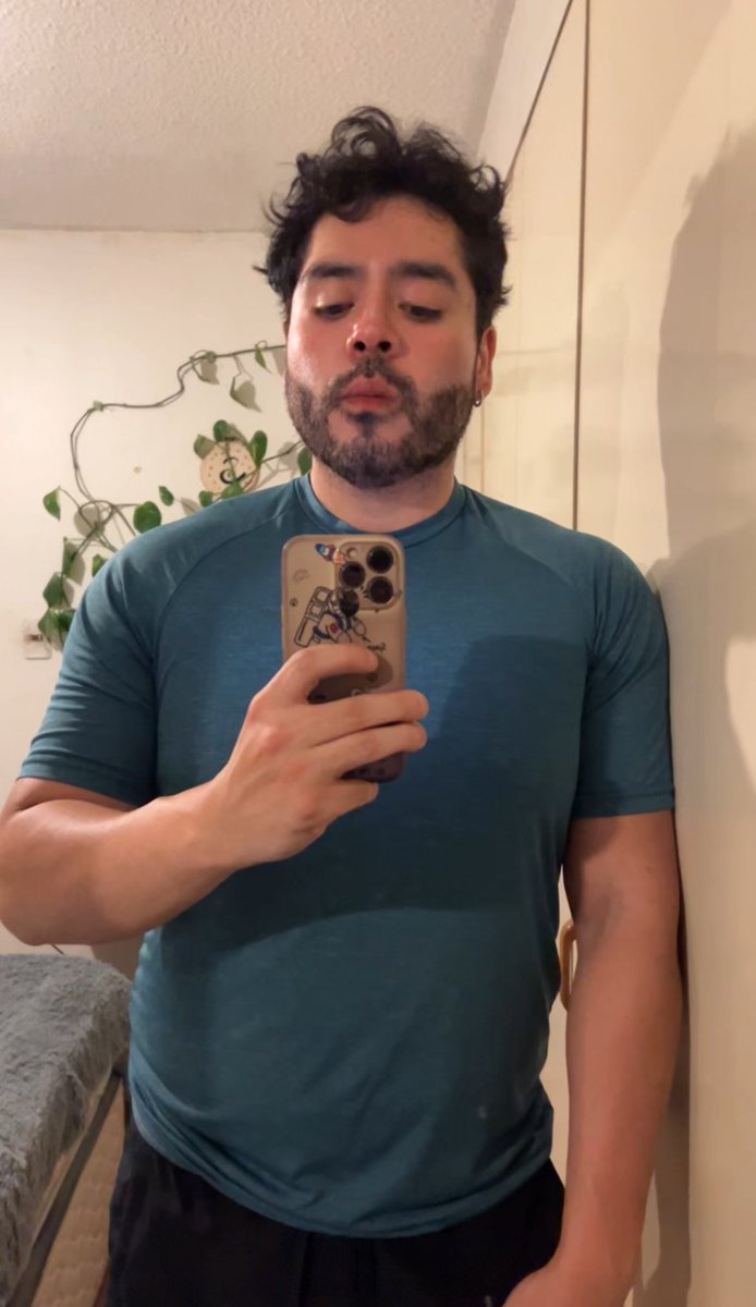 Sebastián tweet media