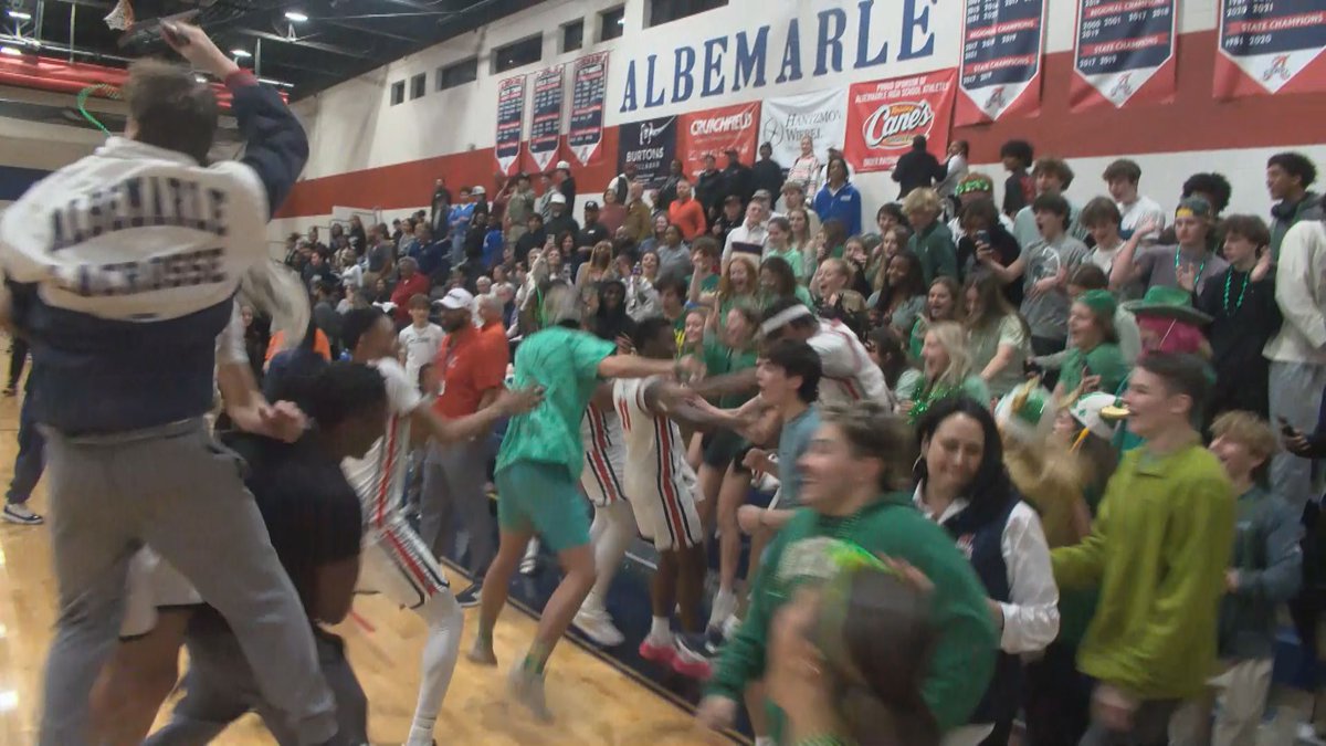 martyhudtloff's tweet photo. A big celebration tonight at Albemarle High School as the Patriots boys basketball team beats Riverbend 67-46 to advance to the state semifinals.  Highlights on 29News at 11. https://t.co/dnGllDw8D4