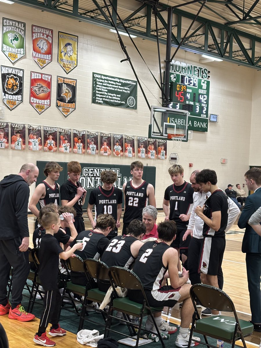 We’re heading to the Regional Finals!  Portland (22-2) took down Flint Hamady 48-46 to advance to face Freeland on Thursday night. Junior Kayden Dickerson paced the attack with 12, Senior Chris Battley had 10, Senior Evan Gross added 9 and Senior Dom Novara chipped in 7.