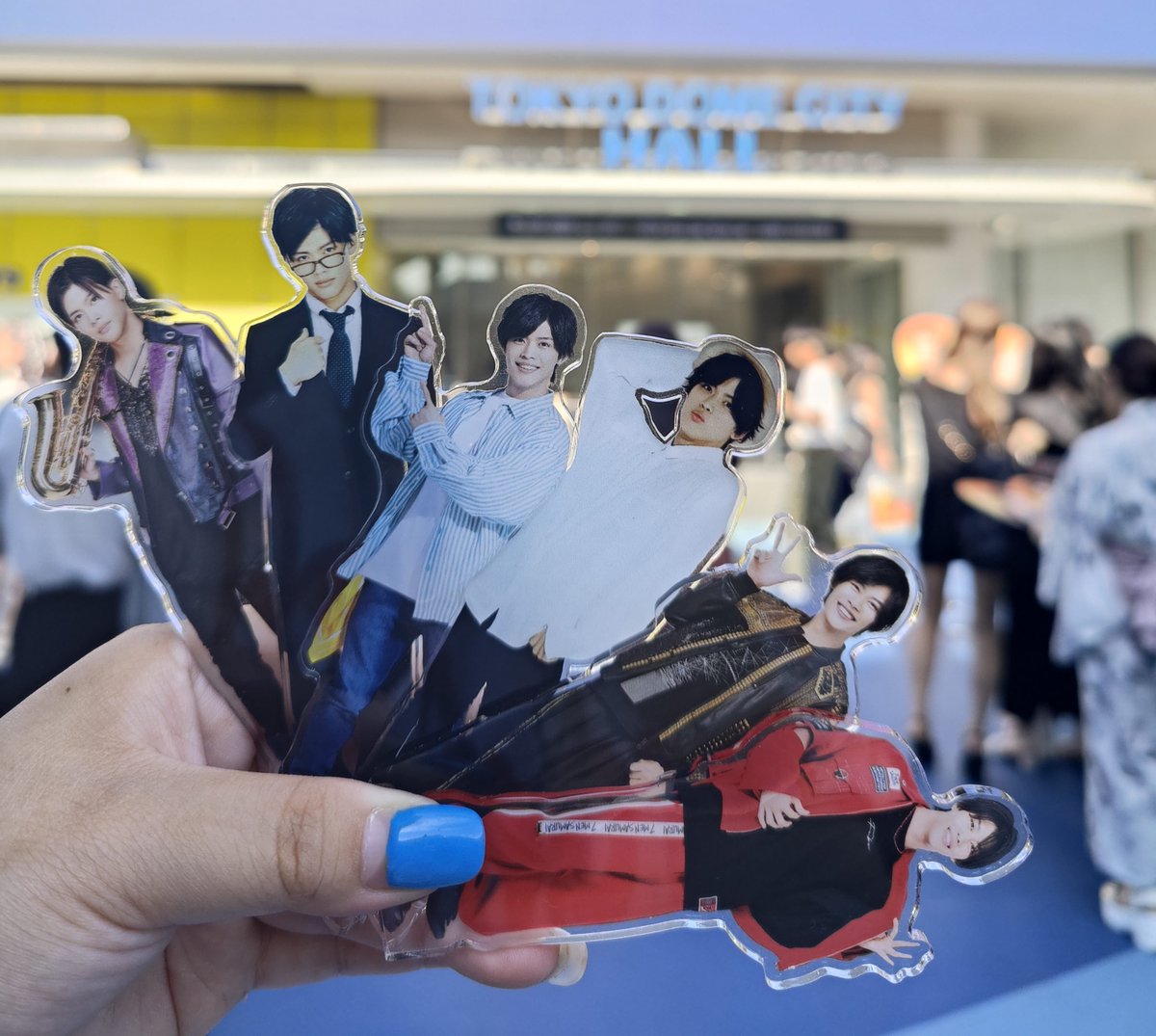 dumpling_box's tweet photo. /
Rinne Sugeta: 8335 km Apart, But Always Under the Same Sky 🌟
\
"To him, I was probably just another fan in a sea of faces. But to me?
It was unforgettable."
📰 Read more: https://t.co/uum3xz9PMx
#7MEN侍 #菅田琳寧 #7MENSamurai