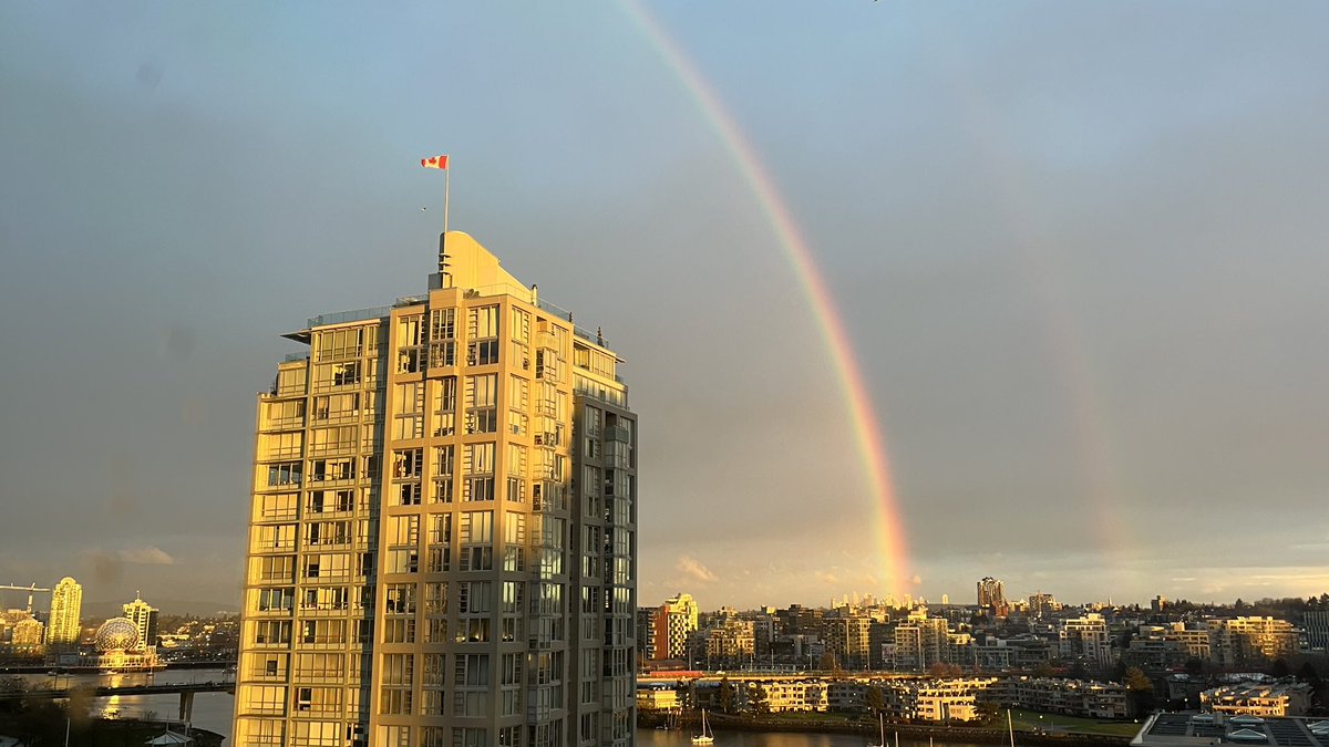 leonard_tang's tweet photo. Double rainbow! https://t.co/wqswaMhSw5