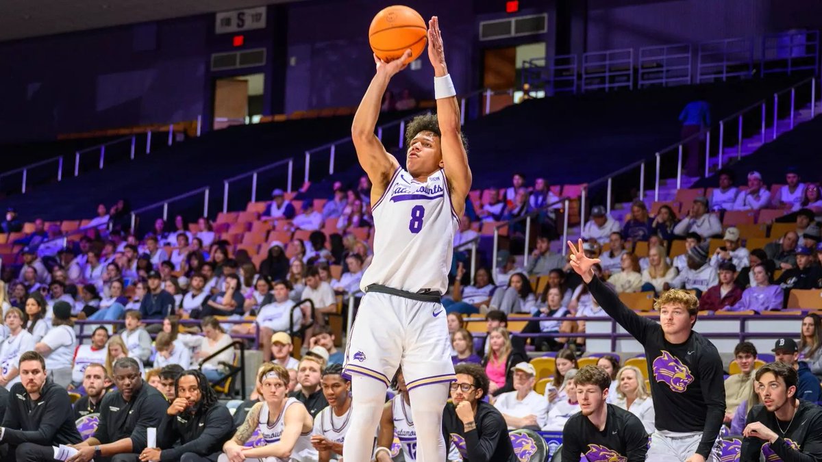 Player Interview: Western Carolina's Starting Guard Chevalier "Ice" Emery <a href="/chevalier_emery/">ice Emery</a> 

📍 Western Carolina
📊 9 PPG | 2 RPG | 2 APG
🏠 Appleton, WI

Click the link below for my exclusive Q&amp;A with Ice
🔗 scoutwithbart.substack.com/p/player-inter…