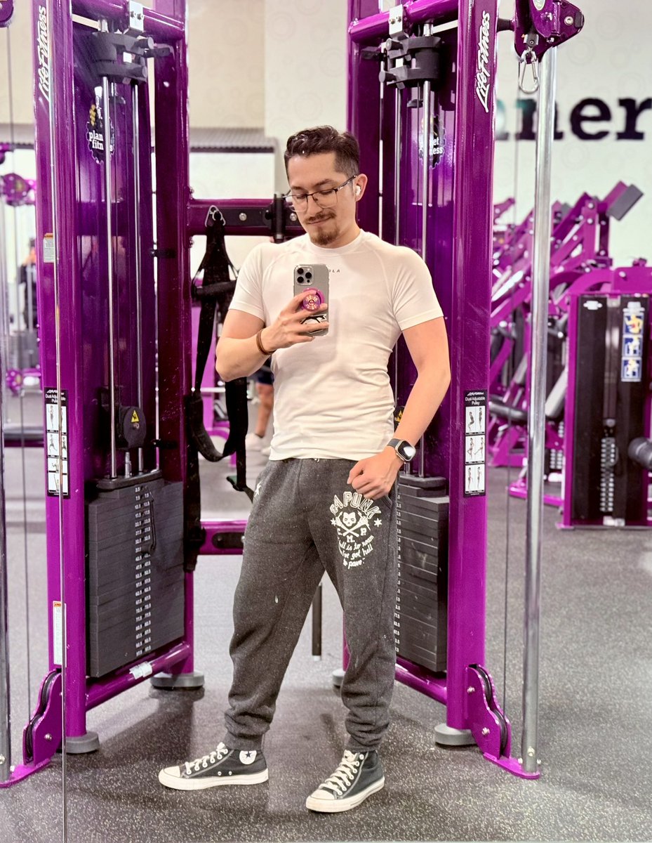 angel_AC64's tweet image. Life’s good ✨🐾 
#rootsoffight @CMPunk 💙♥️🔥💪