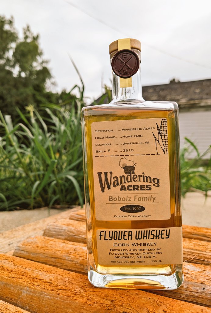 Missing the warm weather and green backdrop right about now!

Wandering Acres
Field: Home Farm
Janesville, Wisconsin
Batch No. 3601

Bobolz Family
Est. 1907

Distilled from Bobolz Family home raised #corn, this custom handmade batch of six bottles made excellent whiskey gifts!