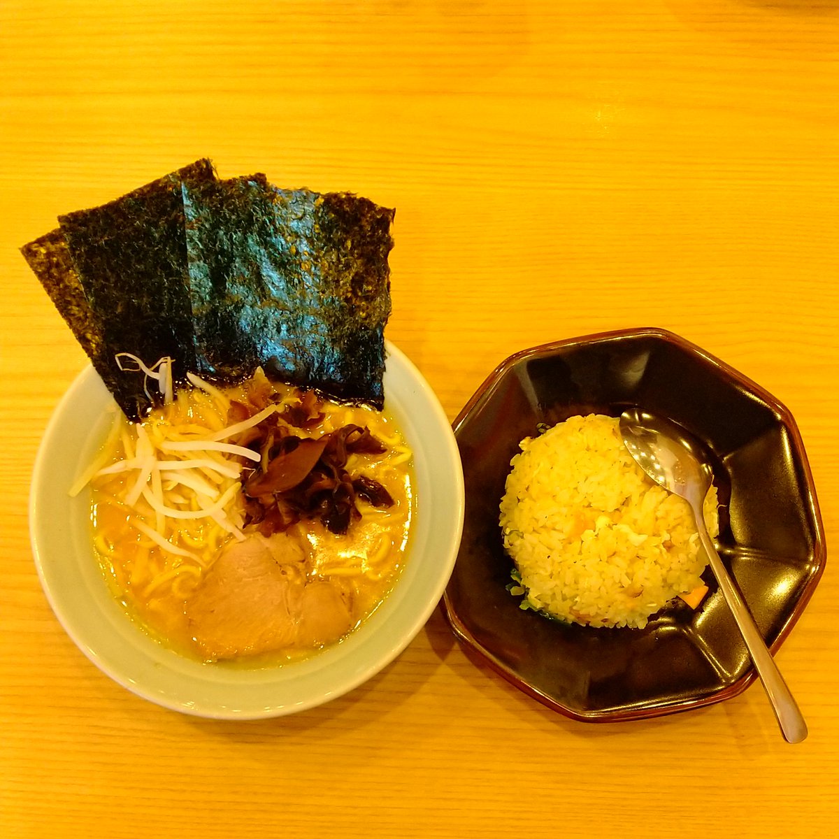 増田家（富士見 本店）さん
🏥収監前の🍜ラッシュ。😅
お久だが社長と食事。👌
お世話さまでした。✨