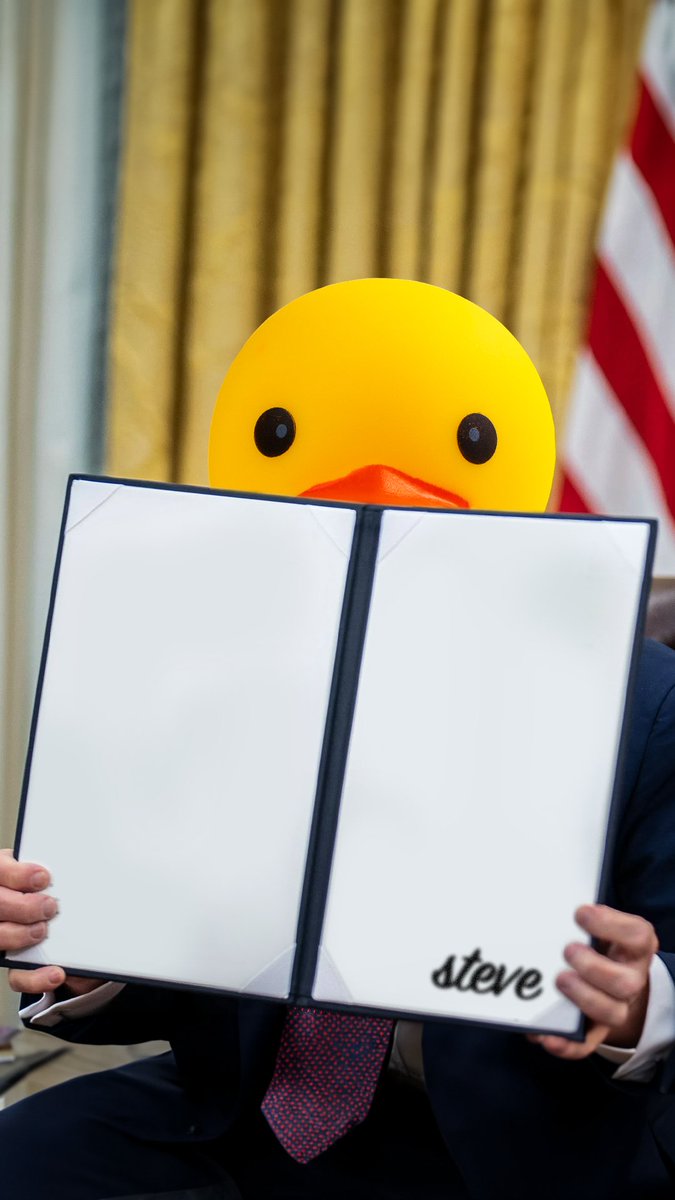 Steve The Duck tweet media