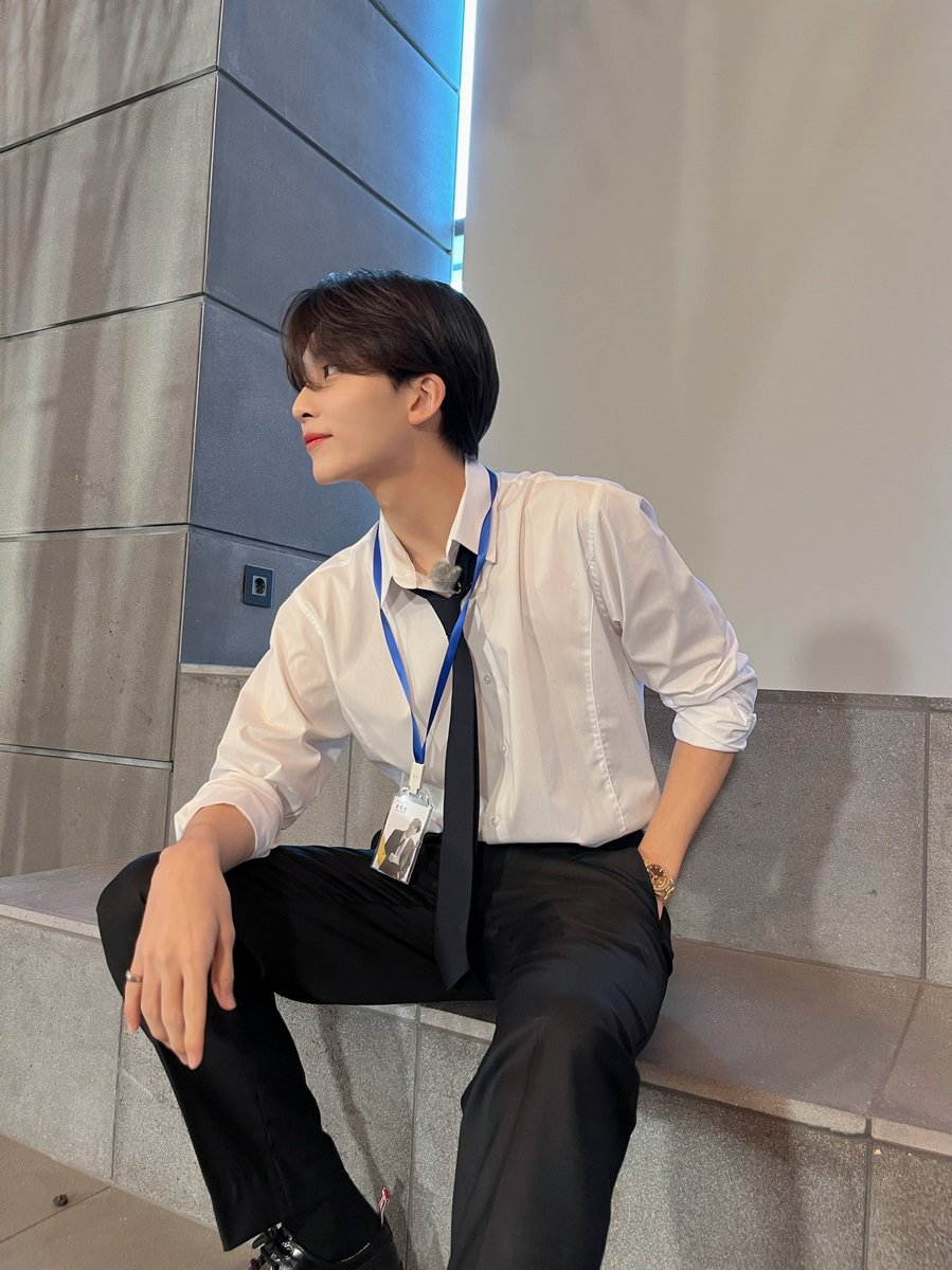 caratstalk's tweet photo. [17s] First day
😇🦊: Anjir lu lagi lu lagi 🫵
https://t.co/dtQWnQMeCJ