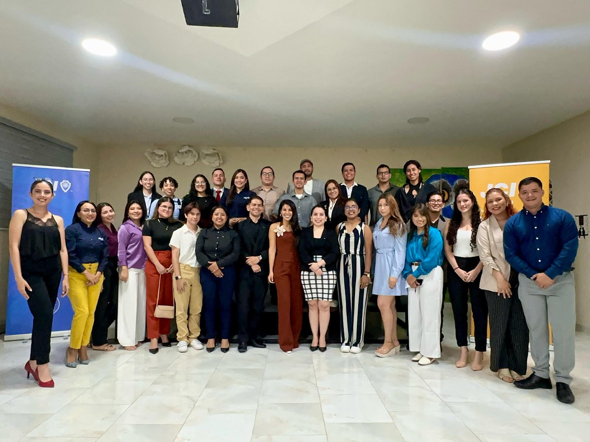 JCIManta's tweet image. 🔥 ¡La JCI Manta abre sus puertas a nuevos líderes! 🚀✨

Así vivimos nuestra primera Noche de Invitados 2025, un evento donde jóvenes con ganas de crecer conocieron más sobre JCI Manta y cómo pueden ser parte de esta organización que transforma líderes para un mundo cambiante.