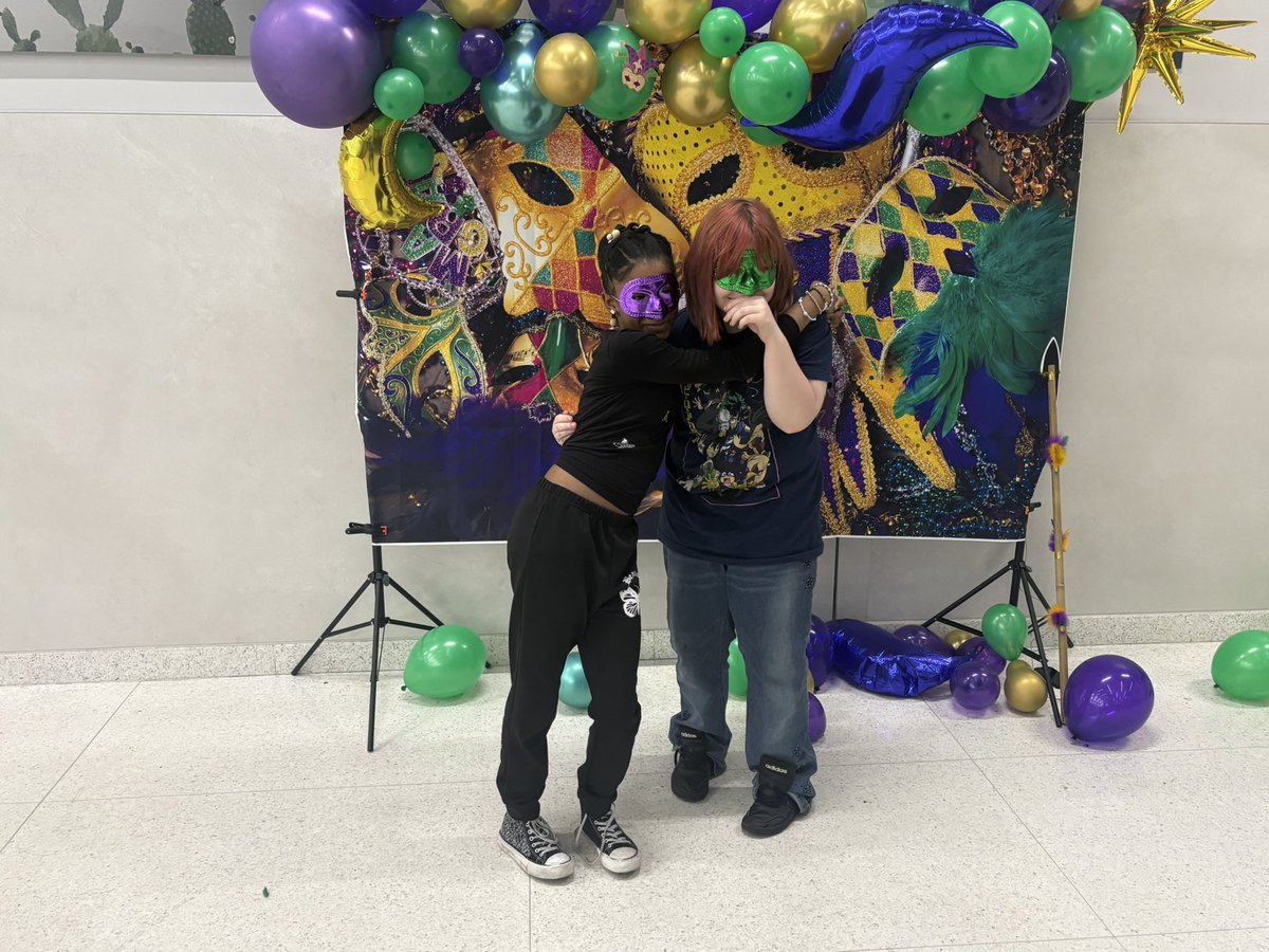 Dr. Torrance Brooks (@drbrooks_2023) on Twitter photo What a great night of fun and learning <a href="/JonesMS_AISD/">JonesMSToros</a> at our ELA Family Night. Staff, parents, and students had the opportunity to work on writing strategies and context clues together. Lots of fun. <a href="/EliaMartinez02/">Elia Martinez</a> What a great night of fun and learning <a href="/JonesMS_AISD/">JonesMSToros</a> at our ELA Family Night. Staff, parents, and students had the opportunity to work on writing strategies and context clues together. Lots of fun. <a href="/EliaMartinez02/">Elia Martinez</a>