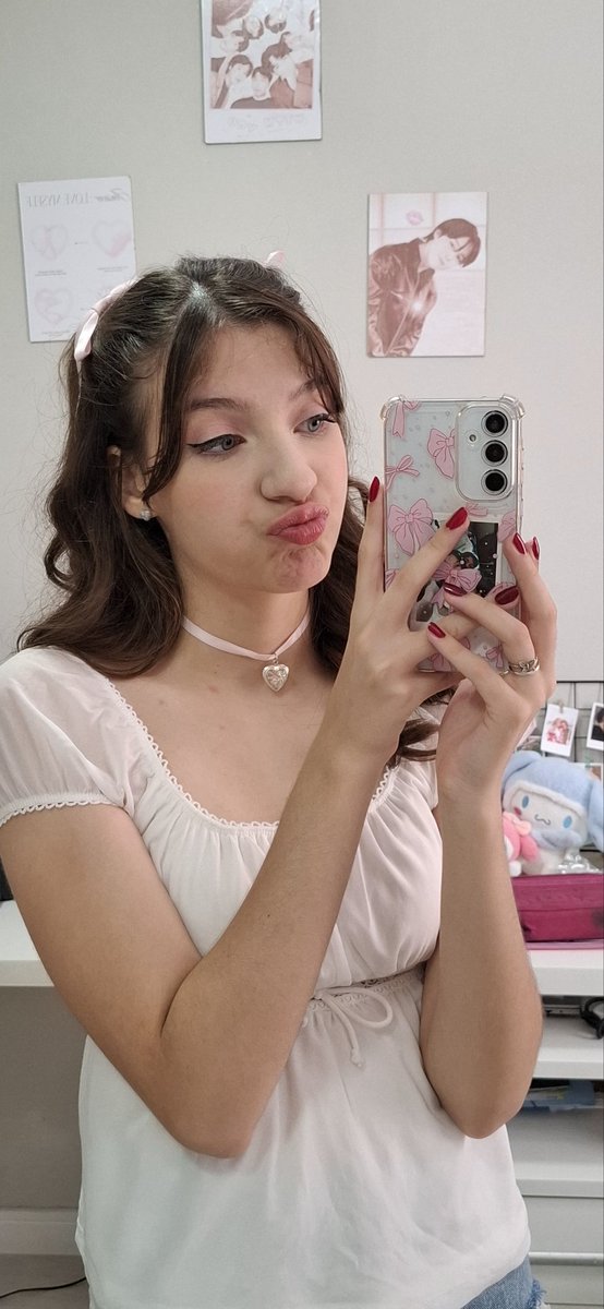 angelina ⋆୨୧˚ tweet media