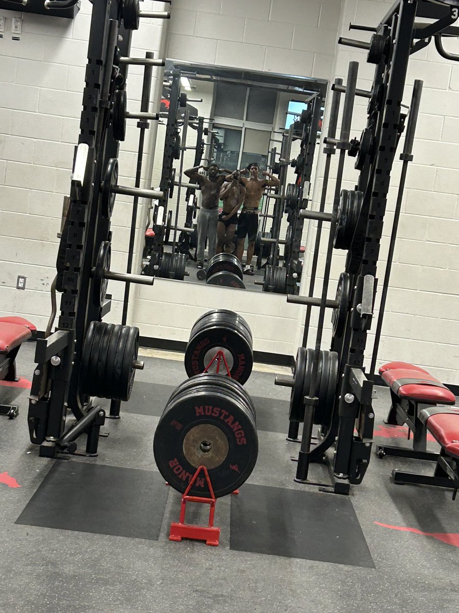Dajuan Jessie (@dajuanjessie7) on Twitter photo FROM TRACK PRACTICE STRAIGHT TO WEIGHT ROOM 1%Better Lets Keep Wokring Bruddas β€οΈπ€<a href="/AndreTerry27/">Andre Terry</a> <a href="/Malikai_Jackson/">Malikai jackson</a> #classof2028 #OnTopSoon #WAMMWECOMING FROM TRACK PRACTICE STRAIGHT TO WEIGHT ROOM 1%Better Lets Keep Wokring Bruddas β€οΈπ€<a href="/AndreTerry27/">Andre Terry</a> <a href="/Malikai_Jackson/">Malikai jackson</a> #classof2028 #OnTopSoon #WAMMWECOMING