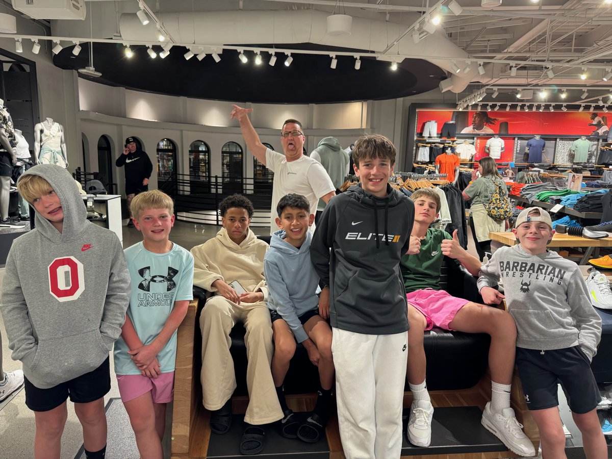 HarryTQB2031's tweet photo. Enjoyed competing with my #4⚡️9 Storm 11U Flag team this weekend at the #FlagFootballWorldChampionship. Didn't have the results we wanted, but had fun. Can't wait to get back to Orlando this weekend for 7on7. Playing up 14U . #JrRockets 4⬆️
@419Football @QBHitList @Coach_MikeRob https://t.co/DZl25LxEaC