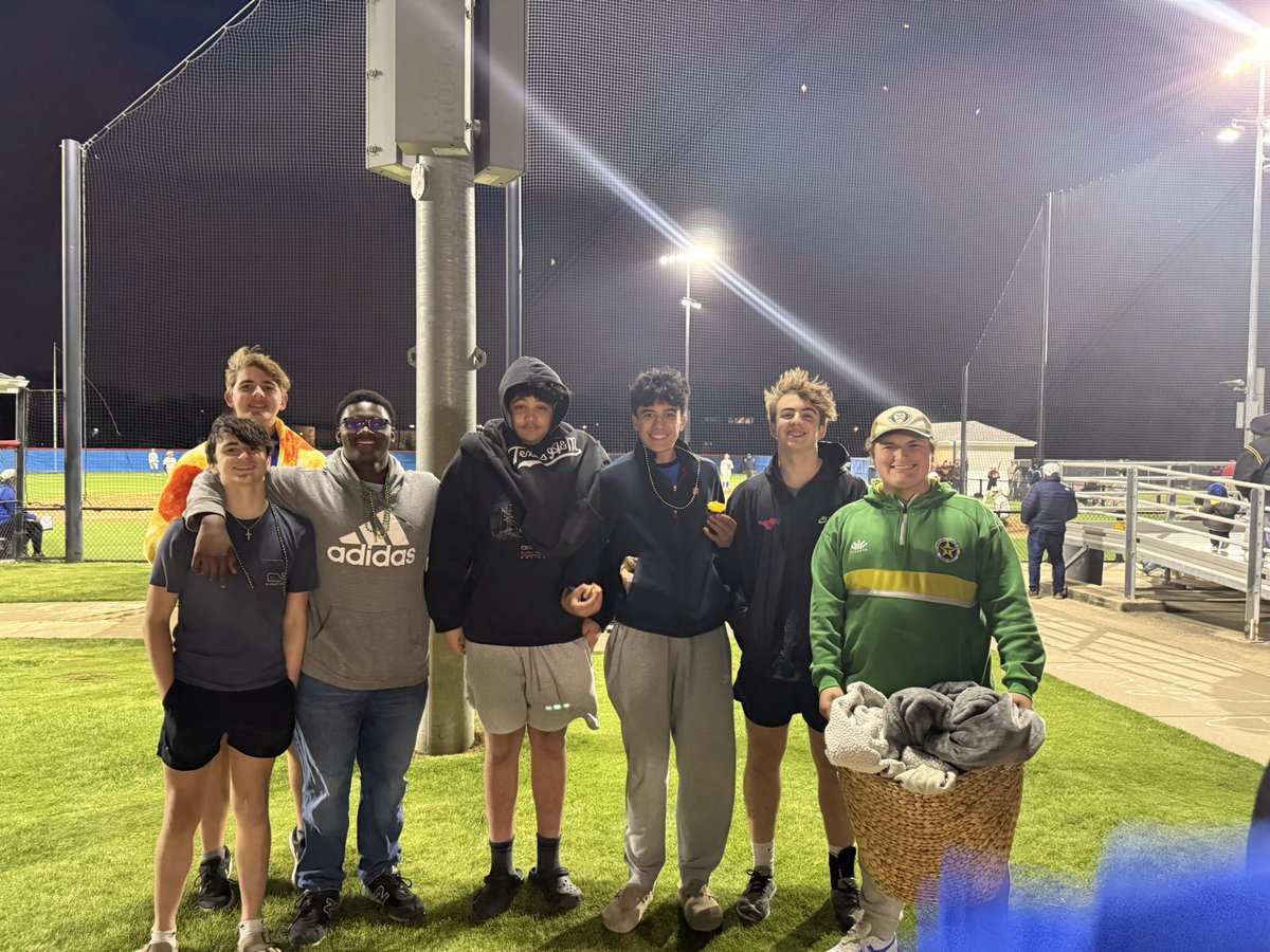 quinn_sherman2's tweet image. Red Rail Softball game tonight. Wouldn’t want to support mustang sports with any other team. #StangComp106 @coachrsmith12 @GVineAthletics