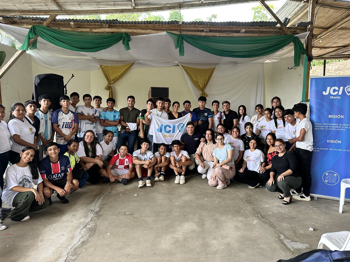 JCIManta's tweet image. 📌DESDE FLAVIO ALFARO 

La Presidenta Local, participó en el Encuentro Juvenil Cantonal “Construyendo una Mejor Juventud”, evento organizado por la Org. de la Juventud de Manabí, autoridades locales y con el apoyo de la JCI Flavio Alfaro.