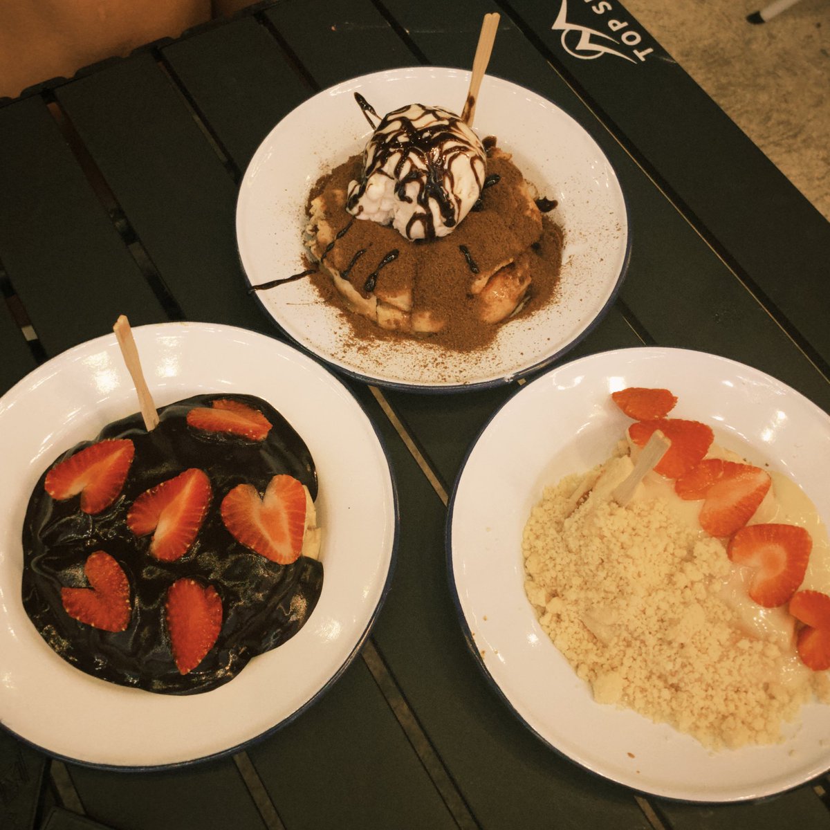 — 🥯🤎🥞🍓