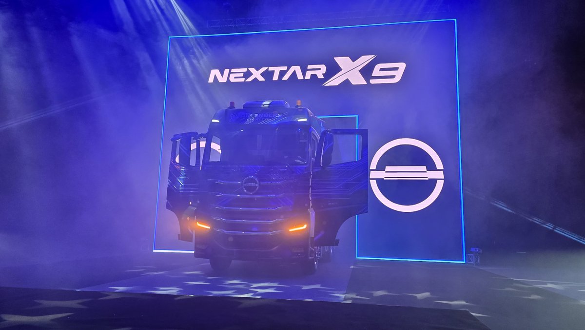 #CoberturaT21
Entre el equipamiento que incluye el Nextar X9 está el frenado automático, un sistema de conectividad y control total, ofrece una experiencia de conducción segura y optimizada. 
Por <a href="/karinaquintero/">KARINA QUINTERO</a>
#GrupoT21 #BAICTrucks #Cummins
🧵2/2