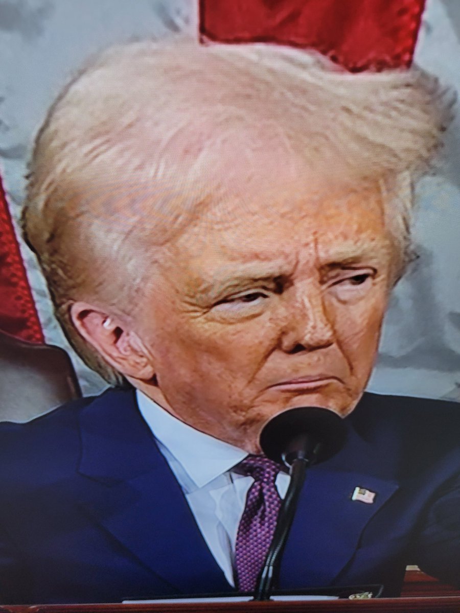 RealDylanCross's tweet image. #StateOfTheUnion  aspiring photographer here.