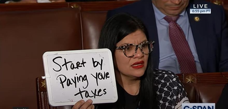 DemSocialists's tweet photo. Trump said he wanted just promised to cut taxes for everyone, but we all know he just wants to pass tax cuts for himself and his billionaire broligarchs so he can keep avoiding paying his fair share. https://t.co/8OTgZyyA4E