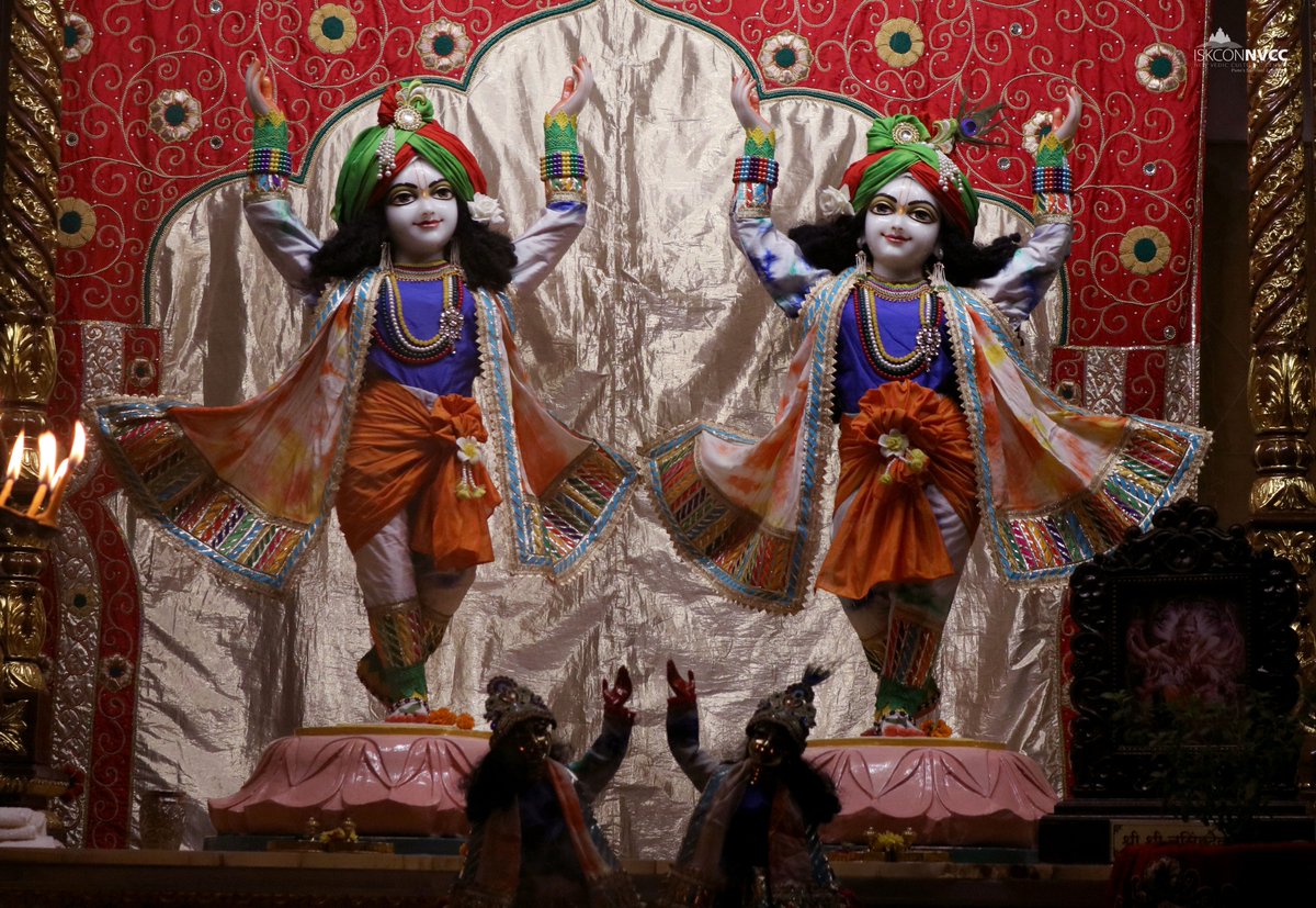 ISKCONPune's tweet photo. 🌷Mangal Arati Darshan🌷🗓05/03/2025🙏🚩@ISKCONNVCCPune🚩
.
.
#ISKCONNVCC #ISKCONPune #ISKCONNVCCPune #ISKCON
#5thmarch #5thmarch2025 #Wednesday
#Harinaamsankirtan #Radheshyamdas #Radheradhe
#Sankirtan #Kirtan #Vrindavan #Mayapur #Prabhupada
#GVE #GovardhanEcoVillage #Radha https://t.co/tbEpkrEvWG