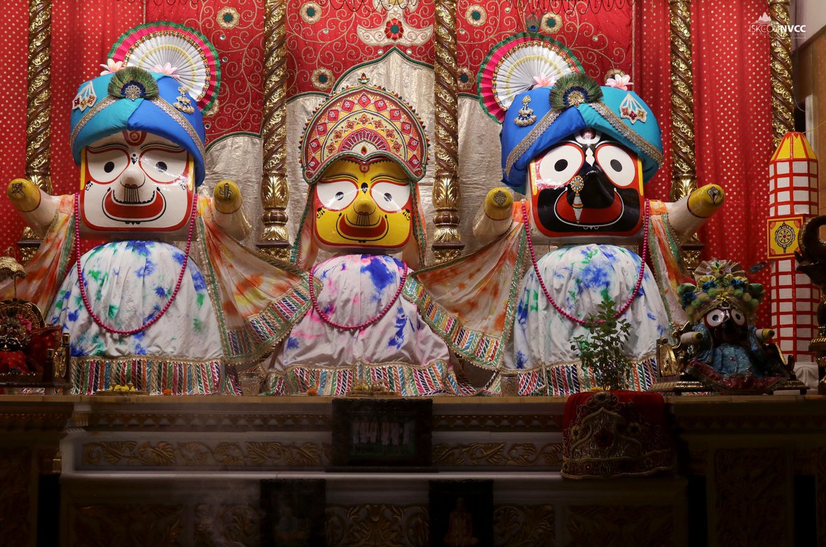 ISKCONPune's tweet photo. 🌷Mangal Arati Darshan🌷🗓05/03/2025🙏🚩@ISKCONNVCCPune🚩
.
.
#ISKCONNVCC #ISKCONPune #ISKCONNVCCPune #ISKCON
#5thmarch #5thmarch2025 #Wednesday
#Harinaamsankirtan #Radheshyamdas #Radheradhe
#Sankirtan #Kirtan #Vrindavan #Mayapur #Prabhupada
#GVE #GovardhanEcoVillage #Radha https://t.co/tbEpkrEvWG