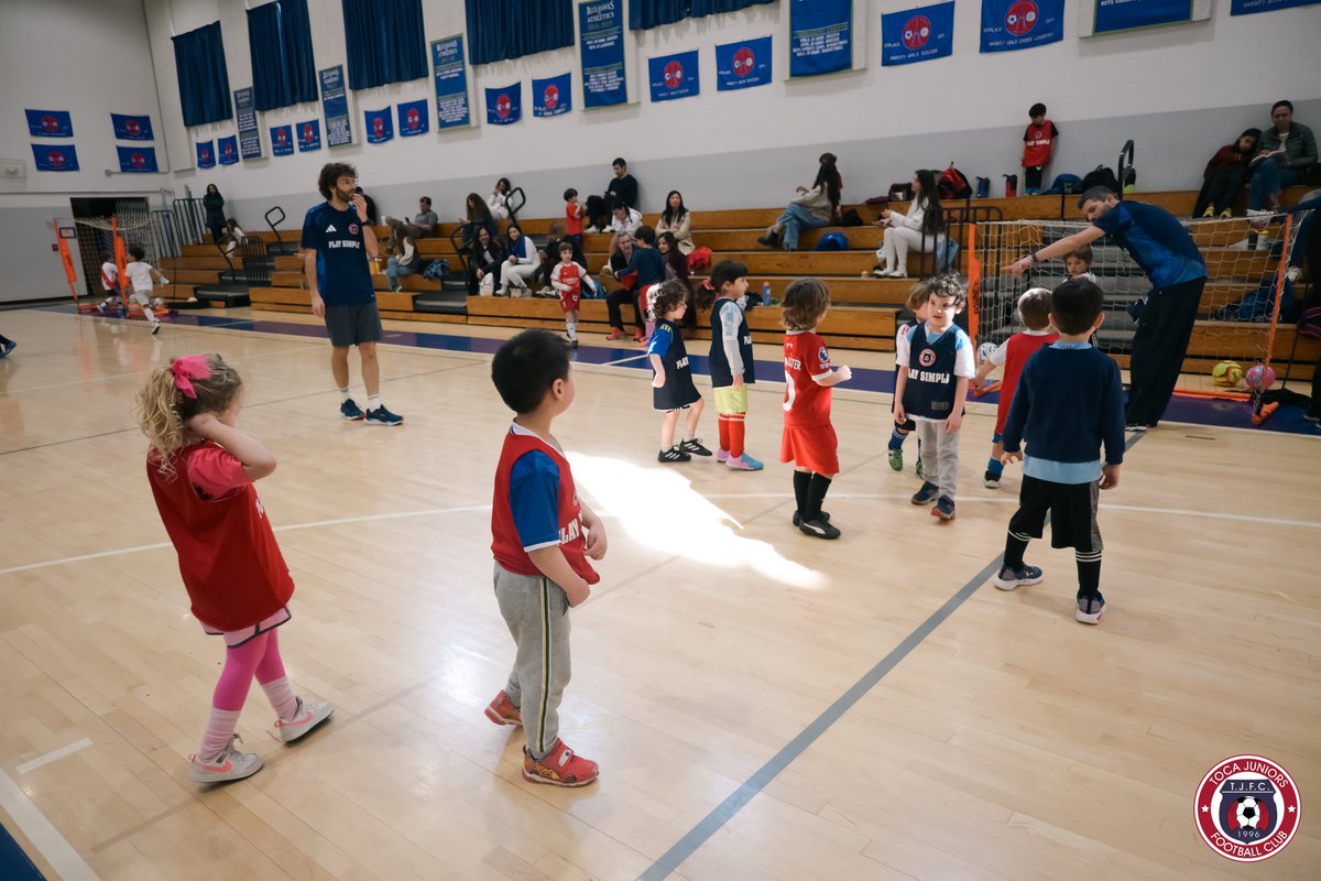 tocajuniorsfc's tweet photo. ⚽️ MINIS soccer program!

◼️ Fun, Learning, and Soccer Magic for the Little Ones!
📍 Bethesda area, Maryland

🔵🔴 #WeAreToca #TOCA #tocajuniors #PLAYsimple #littlekickers #soccerforkids #boys #girls #soccerforgirls #soccerforboys #YouthSoccer #indoorsoccer #WinterSoccer #YearRoundGame #TrainWithPassion
