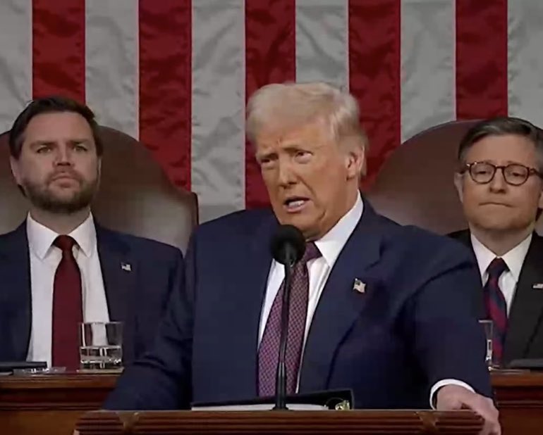 AsmaMhedin's tweet photo. #Trump claims he “brought free speech back” after removing a man from exercising his free speech.
#pouts #Trump #StateOfTheUnion https://t.co/4ncGPIrk5K