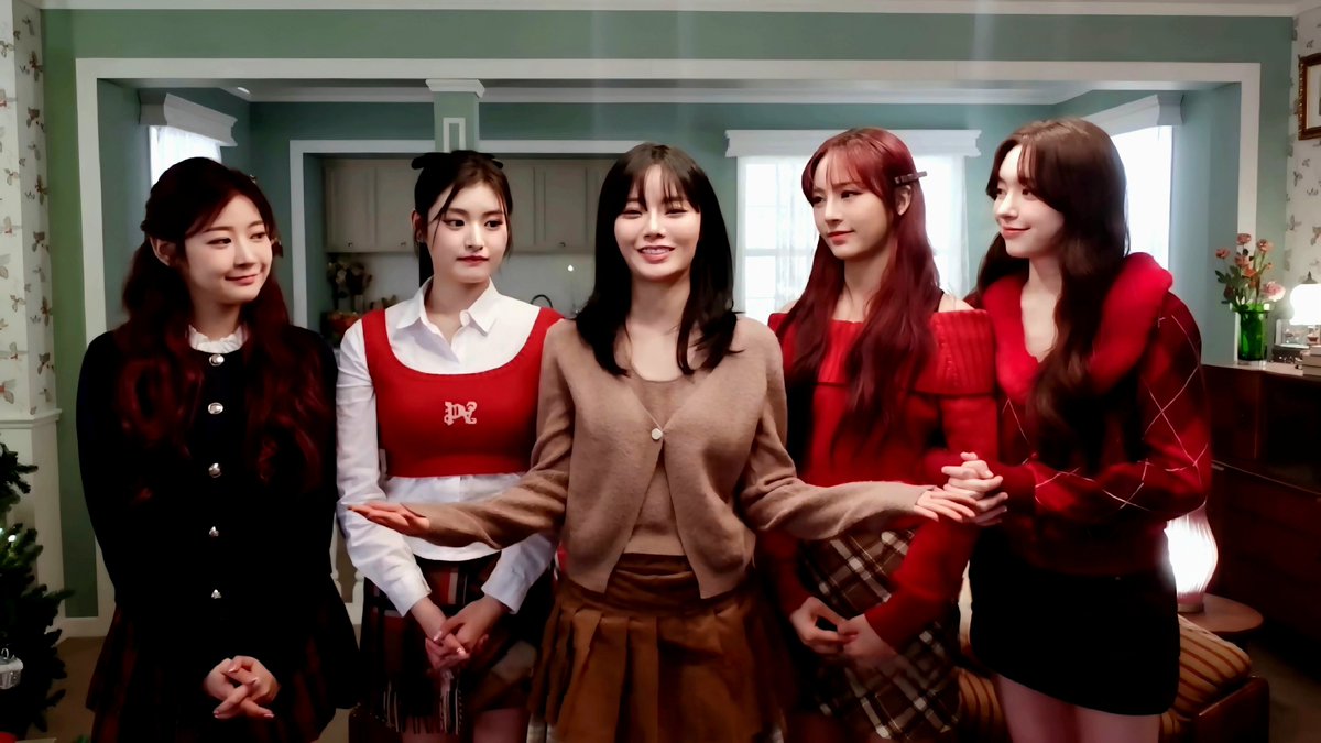 tweny5020's tweet photo. (4K) When You Say My Name MV Behind FIFTY FIFTY

#PROTECT_FIFTYFIFTY
#4k #behind #kpop #FIFTYFIFTY #피프티피프티 https://t.co/MgOMd1Vjrl