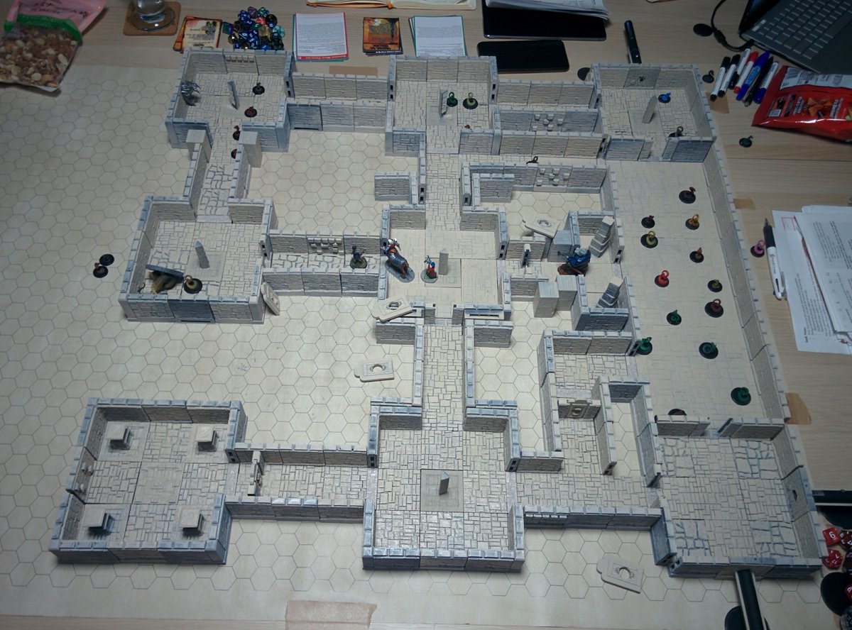 Hot Goblin tweet media