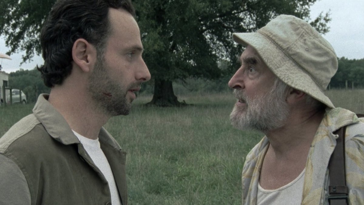 twdufans's tweet image. Dale died 13 years ago today in "Judge, Jury, Executioner." 💔 #TheWalkingDead