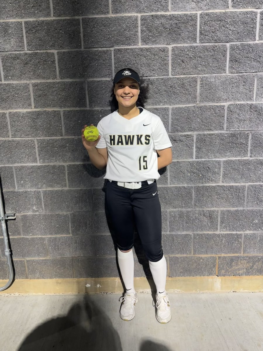 JaylaRowden's tweet photo. We added another win to the books 8-2. 🦅 I had a great night at the plate going 2-for-3 w/ 1 HR, 1 Double, & 1 ROE. #Grit @grove_softball @JoelWorthington @Kara_Dill @RodneyDeLong @AxeEmJackson @FullCountjj @CoachJenFuller @ShaleeRodriguez @Coach_Ves @coachweilmiller @ar_prime_sb @TexasPrime18Nat @CoastRecruits @DirectRecruits