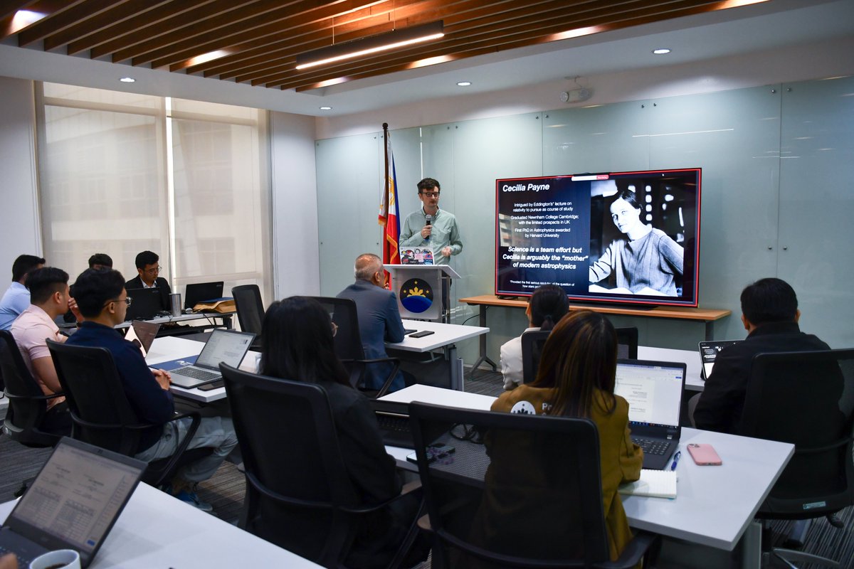 📸 ICYMI: HugNayan Space Science Fora with Dr. Michael Rutkowski, Associate Professor of Astronomy from the Minnesota State University, Mankato.