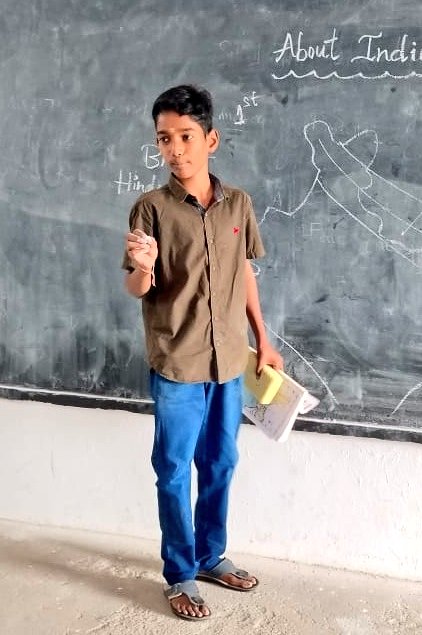 BulletSuri7's tweet photo. ఉపాధ్యాయుడు గా మారిన నా కుమారుడు

' కార్తికేయ' స్వపరిపాలన దినోత్సవ వేడుకల్లో

టీచర్ గ బోధనం చేశారు. 

@KTRBRS అన్న ఆశీర్వాదం ఇవ్వండి అన్న 🙏

@KTRBRS https://t.co/42Ze1U6cld