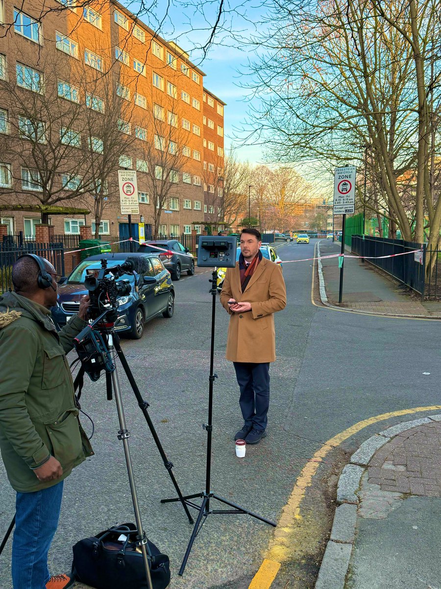 Barry Caffrey (@barrycaffrey) on Twitter photo A 16-year-old boy was shot dead here in Stockwell yesterday afternoon. No arrests have been made so far. Police have described it as an ‘enormously shocking incident’ I’ll have updates throughout the morning on <a href="/BBCBreakfast/">BBC Breakfast</a> <a href="/BBCNews/">BBC News (UK)</a> A 16-year-old boy was shot dead here in Stockwell yesterday afternoon. No arrests have been made so far. Police have described it as an ‘enormously shocking incident’ I’ll have updates throughout the morning on <a href="/BBCBreakfast/">BBC Breakfast</a> <a href="/BBCNews/">BBC News (UK)</a>