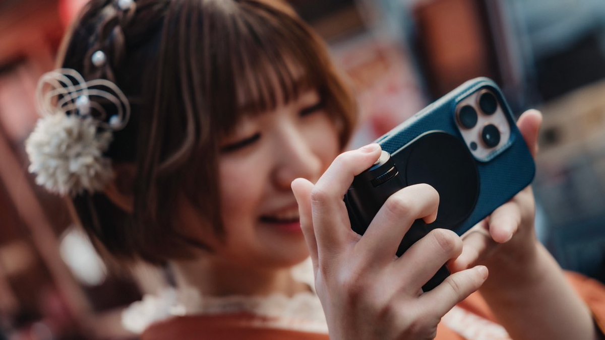 Leica LUXグリップ、本当に素晴らしいカメラでした。カメラと呼ばせてほしいグリップです。

日本人最速レビューとのことで、貴重な機会をありがとうございました☺️