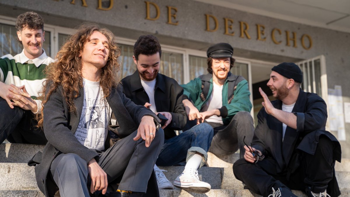 🗣️ <a href="/LINZE_MUSICBAND/">L I N Z E</a>: «Si nos presentáramos al Benidorm Fest tendríamos que ir con un caballo de Troya»

La banda madrileña vuelve con nuevas fechas tras una gira de casi 40 conciertos y apuesta por festivales y nuevos sonidos.

🎙️ <a href="/Beatriz_L96/">Tatiz✨</a> 

22minutoscon.com/2025/03/05/lin…