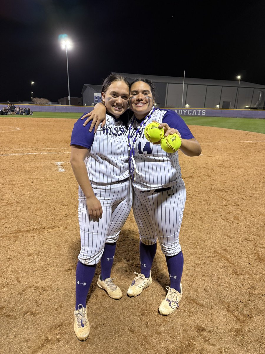 Elgin Softball (@elginsoftball) on Twitter photo WILDCATS WIN!!
Lady Cats are 1-0 in district play.
<a href="/Bianca__galindo/">Bianca Galindo</a> went 3-3 with 2 home runs & a triple 💣💣
<a href="/gabisandoval025/">Gabriella Sandoval</a> with a career high of 11 strikeouts 🔥 WILDCATS WIN!!
Lady Cats are 1-0 in district play.
<a href="/Bianca__galindo/">Bianca Galindo</a> went 3-3 with 2 home runs & a triple 💣💣
<a href="/gabisandoval025/">Gabriella Sandoval</a> with a career high of 11 strikeouts 🔥