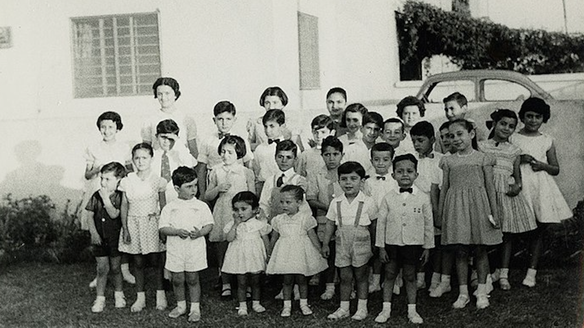 Gestern war der 75. Jahrestag der irakischen Gesetze zur Aufhebung der Staatsbürgerschaft von jüdischen Bürgern im Irak. 

Die gesamte jüdische Bevölkerung Iraks wurde ethnisch gesäubert und ihr Vermögen wurde geraubt. 

Juden gab es auf dem heutigen Gebiet von Irak seit über