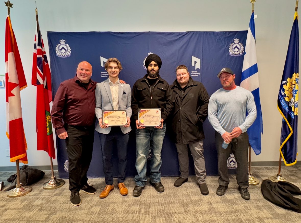 StarSecurityInc's tweet photo. Huge congratulations to Ayden Bonotti &amp; Gursidak Singh for their life-saving actions while on duty! 🏅 Their bravery &amp; quick thinking earned them recognition from @CSLA_AAPC &amp; @TOHousing @TorontoPolice 
beyond proud! 👏👏
#SecurityHeroes #ServiceWithHeart #StarSecurityExcellence https://t.co/C80XFcOjUp
